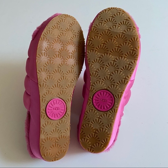 New UGG Fuchsia Puff Yeah Satin Slides Slippers Sandals 7 - Picture 6 of 8